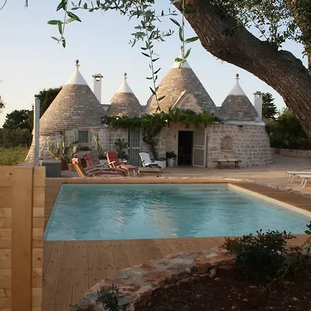فندق Trulli تْشيستيرنِنو